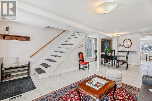 477 Booth Street, Ottawa, ON - Indoor Photo Showing Living Room