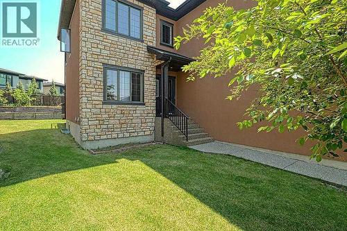 16 Rockcliff Point Nw, Calgary, AB - Outdoor