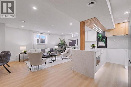 204 Martell Road Ne, Calgary, AB - Indoor