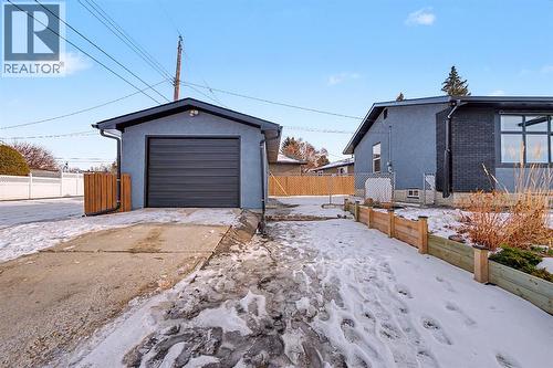 204 Martell Road Ne, Calgary, AB - Outdoor