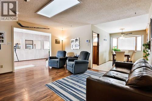 1813 Elm Road S, Lethbridge, AB - Indoor Photo Showing Living Room