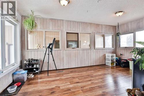 1813 Elm Road S, Lethbridge, AB - Indoor