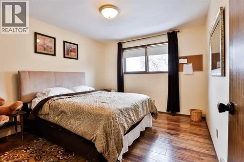 1813 Elm Road S, Lethbridge, AB - Indoor Photo Showing Bedroom