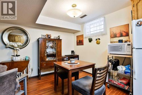 1813 Elm Road S, Lethbridge, AB - Indoor Photo Showing Dining Room