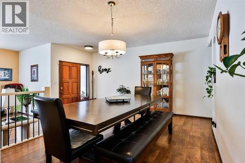 1813 Elm Road S, Lethbridge, AB - Indoor Photo Showing Dining Room