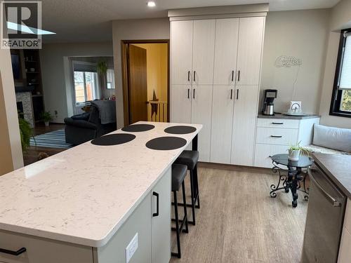 1813 Elm Road S, Lethbridge, AB - Indoor