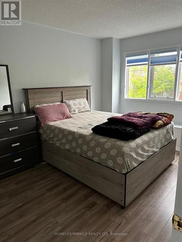 3918 Zenith Court, Mississauga, ON - Indoor Photo Showing Bedroom