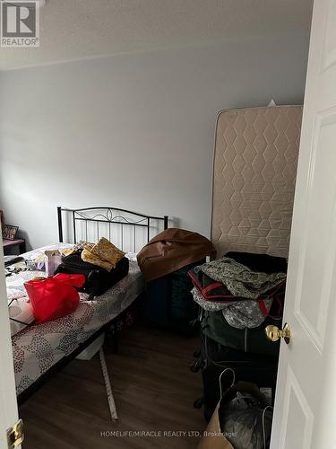 3918 Zenith Court, Mississauga, ON - Indoor Photo Showing Bedroom