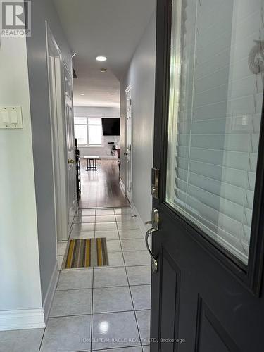 3918 Zenith Court, Mississauga, ON - Indoor