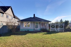 692 5TH St  Courtenay, BC V9N 1K4