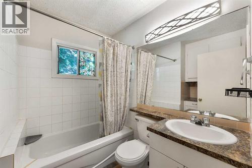 4pc Bathroom - 4908 23 Avenue Nw, Calgary, AB - Indoor Photo Showing Bathroom
