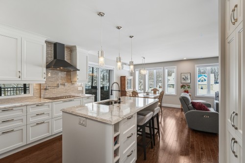 Cuisine - 35 Rue D'Arvida, Granby, QC - Indoor Photo Showing Kitchen With Upgraded Kitchen