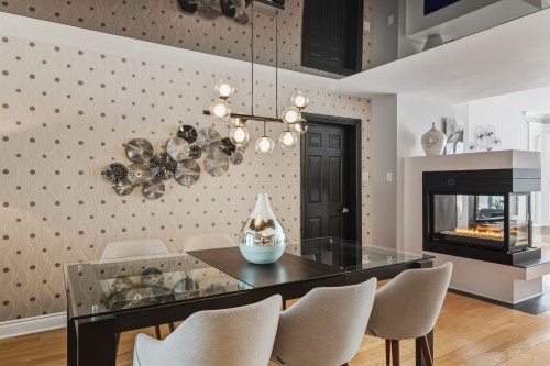 Salle à manger - 35 Rue D'Arvida, Granby, QC - Indoor Photo Showing Dining Room With Fireplace