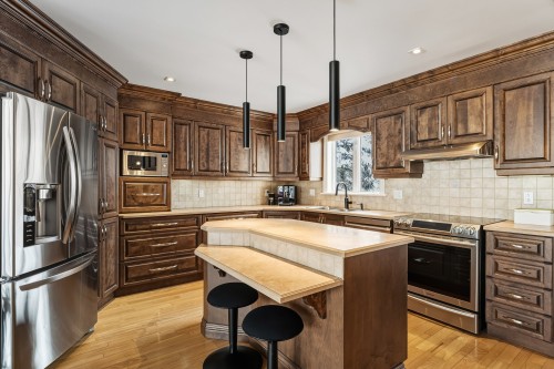 Cuisine - 35 Rue D'Arvida, Granby, QC - Indoor Photo Showing Kitchen With Upgraded Kitchen