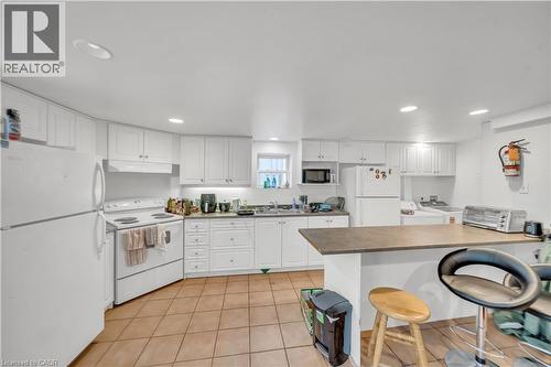 24 Columbia Street W, Waterloo, ON - Indoor Photo Showing Kitchen