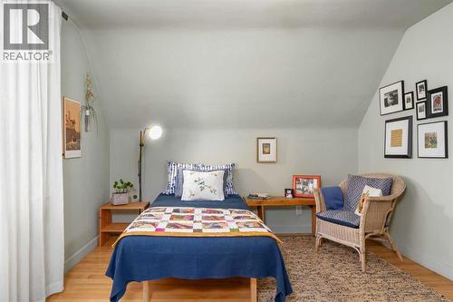 1929 6 Avenue Nw, Calgary, AB - Indoor Photo Showing Bedroom