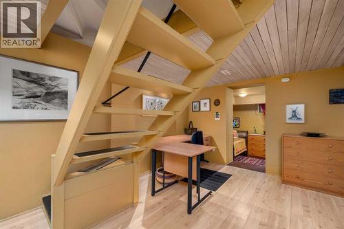 1929 6 Avenue Nw, Calgary, AB - Indoor