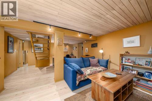 1929 6 Avenue Nw, Calgary, AB - Indoor