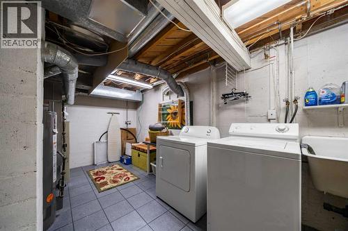 1929 6 Avenue Nw, Calgary, AB - Indoor Photo Showing Laundry Room