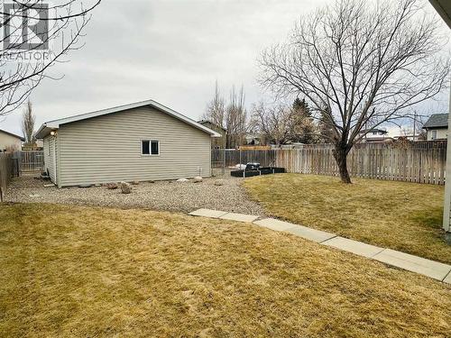 624 51 Avenue, Coalhurst, AB - Outdoor