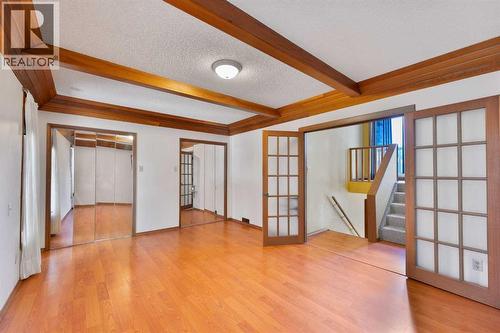 Primary bedroom - 155 35 Street Nw, Calgary, AB - Indoor Photo Showing Other Room