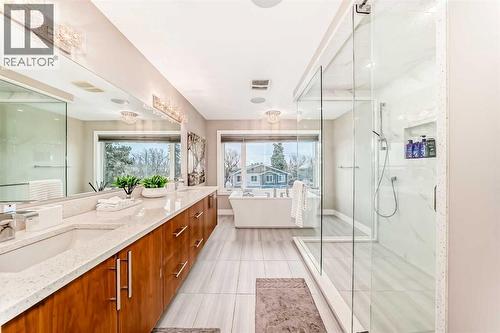 2614 21 Street Sw, Calgary, AB - Indoor Photo Showing Bathroom