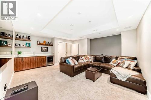 2614 21 Street Sw, Calgary, AB - Indoor