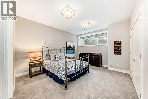 2614 21 Street Sw, Calgary, AB - Indoor Photo Showing Bedroom