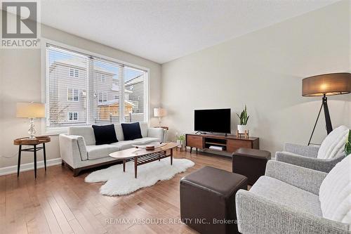 633 Geranium Walk, Ottawa, ON - Indoor Photo Showing Living Room