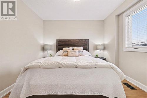 633 Geranium Walk, Ottawa, ON - Indoor Photo Showing Bedroom