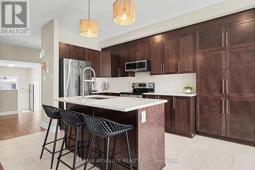 633 Geranium Walk, Ottawa, ON - Indoor Photo Showing Kitchen With Upgraded Kitchen