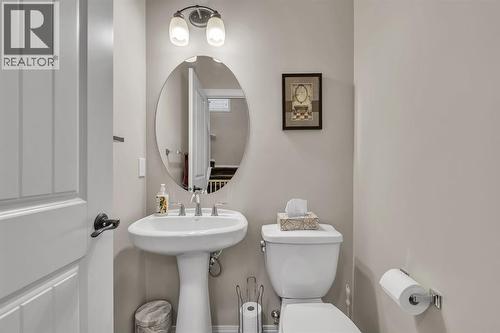 31 Walden Court Se, Calgary, AB - Indoor Photo Showing Bathroom