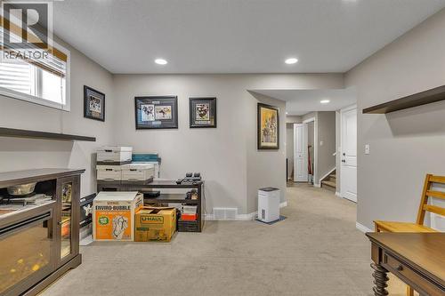 31 Walden Court Se, Calgary, AB - Indoor