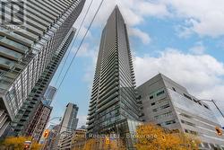 4706 - 832 BAY STREET  Toronto, ON M5S 1Z6