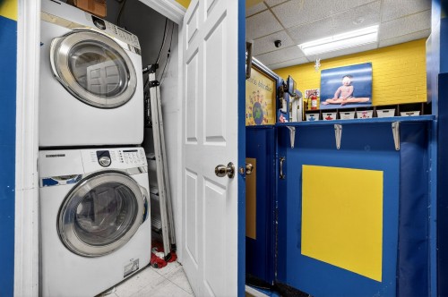 Salle de lavage - 4444 Rue Bélanger, Montréal (Rosemont/La Petite-Patrie), QC - Indoor Photo Showing Laundry Room