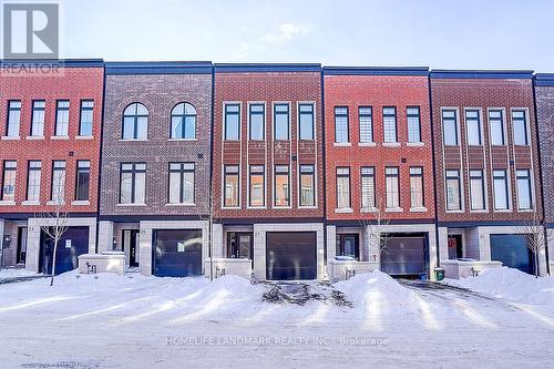 27 CHESTNUT COURT  Aurora, ON L4G 4A4