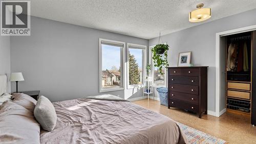161 Macewan Glen Drive Nw, Calgary, AB - Indoor Photo Showing Bedroom