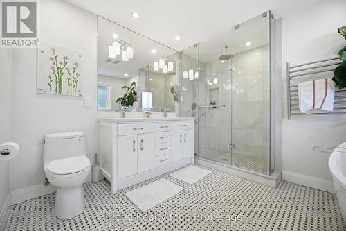1061 Johnathan Drive, Mississauga, ON - Indoor Photo Showing Bathroom