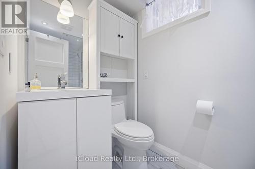 1061 Johnathan Drive, Mississauga, ON - Indoor Photo Showing Bathroom