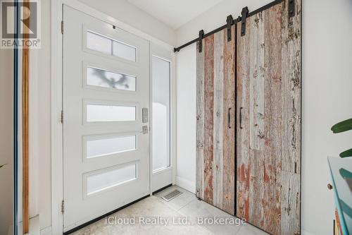 1061 Johnathan Drive, Mississauga, ON - Indoor