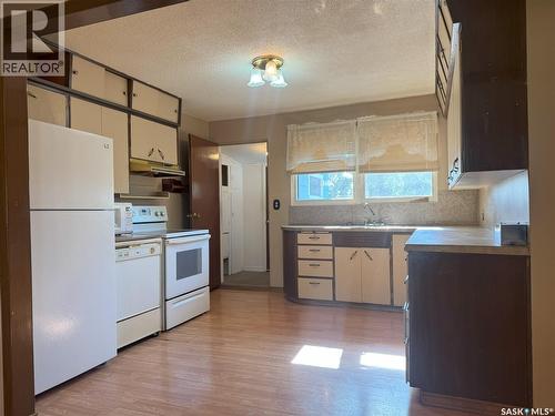 209 Francis Street, Francis, SK - Indoor Photo Showing Kitchen