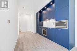 201 - 858 DUPONT STREET  Toronto, ON M6G 0C1