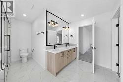 5 PC Ensuite bathroom - 