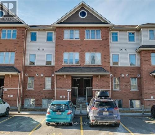 108 WINDSWEPT PRIVATE  Ottawa, ON K1V 0Z4