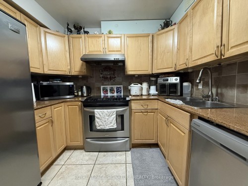 1195 Lakeshore Road E, Mississauga, ON 