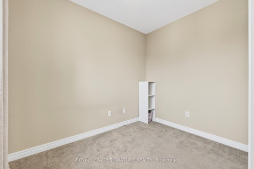 408 Gravel Ridge Trail, Kitchener, ON - Indoor Photo Showing Other Room