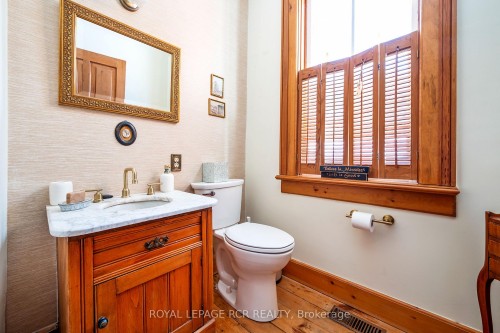 6000 Eighth Line, Erin, ON - Indoor Photo Showing Bathroom