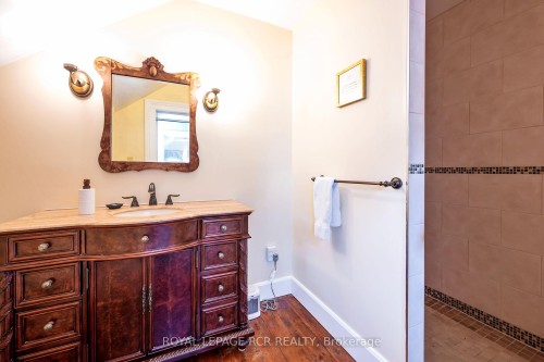 6000 Eighth Line, Erin, ON - Indoor Photo Showing Bathroom