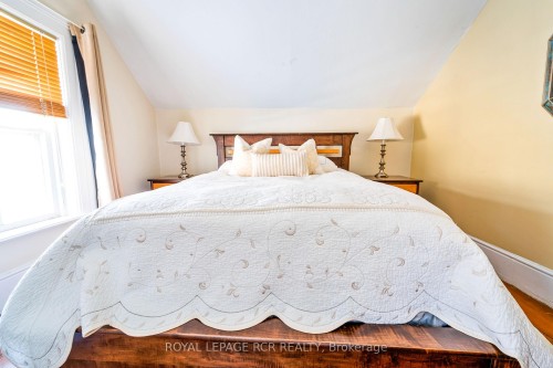 6000 Eighth Line, Erin, ON - Indoor Photo Showing Bedroom