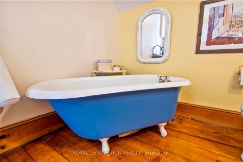 6000 Eighth Line, Erin, ON - Indoor Photo Showing Bathroom